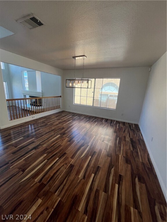 Foto del edificio - 8629 Copper Falls Ave