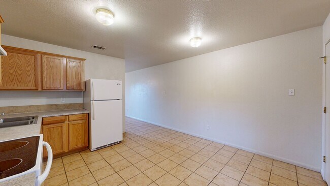 Building Photo - ALL TILE DUPLEX IN HARKER HEIGHTS!!!!!