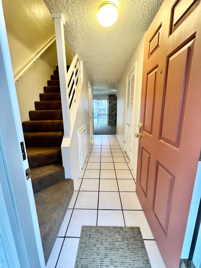 19846 SW 68th Ave, Tualatin, OR 97062 Townhouse for Rent in Tualatin, OR