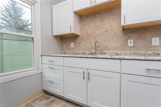 Photo - 1541 Lakewood Ave Apartment