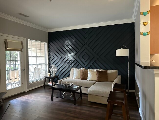 Foto del edificio - 4850 Eisenhower Ave