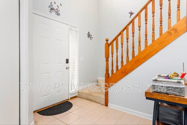 Foto del edificio - 208 Foxchase Ln