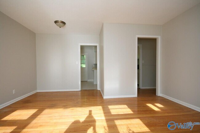 Foto del edificio - 407 Warner St NW