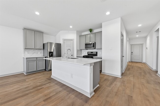 Building Photo - 827 Silver Kettle Dr