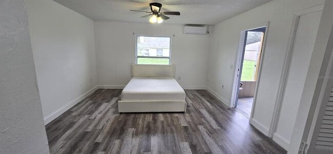 Foto del edificio - 669 Royalty Ct