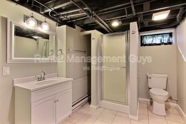 Foto del edificio - 2041 Laurel Ave