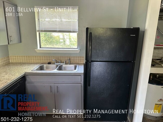 Building Photo - 2 Bed 1 Bath Apartment close to Oaklawn