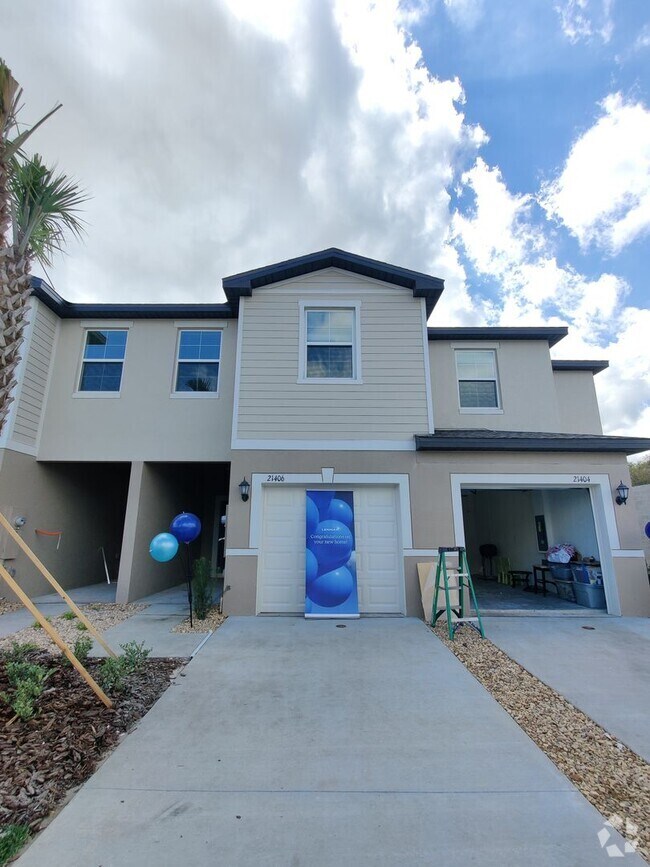 Building Photo - 21406 Darter Rd