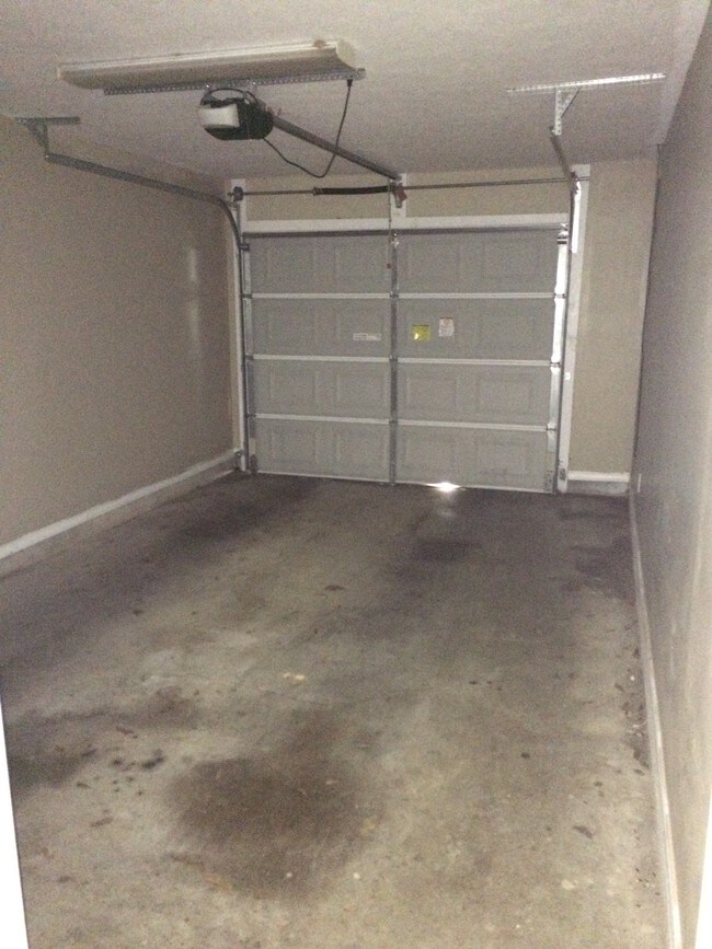 Building Photo - 100 Northgate Ct