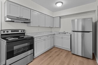 Building Photo - 121 Heath Street