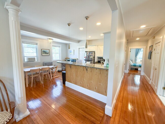 Building Photo - 410 S Huntington Ave
