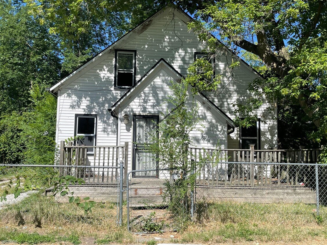 Primary Photo - 4 br, 1.5 bath House - 2611 Hazelwood Ave