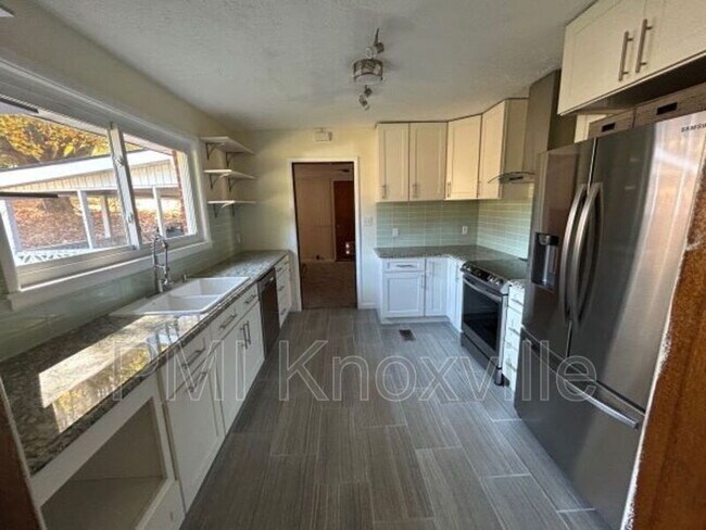 Building Photo - 4308 Lonas Dr