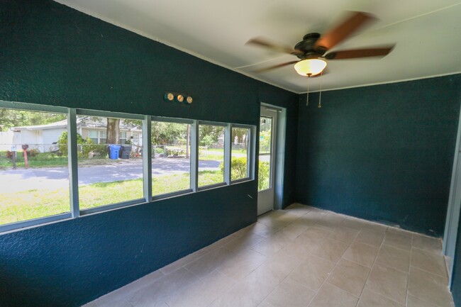 Foto del edificio - Like new 3bed/2bath home Tampa