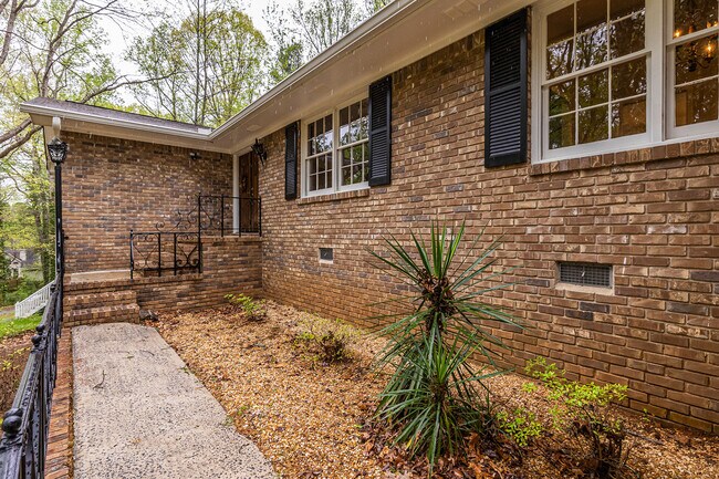 Foto del edificio - 870 Candy Ln SW
