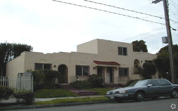 Building Photo - 2900-2906 Mabel St