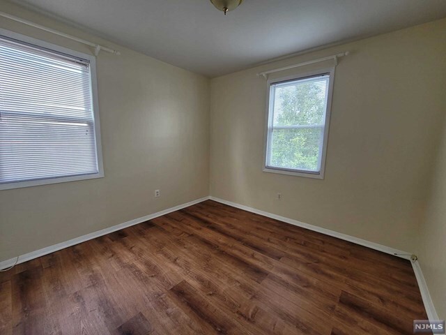 Building Photo - 1653 Maple St