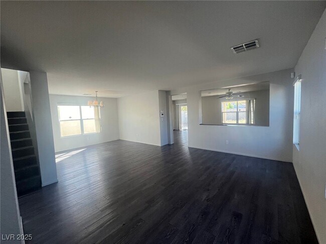 Foto del edificio - 5531 Doubleday St