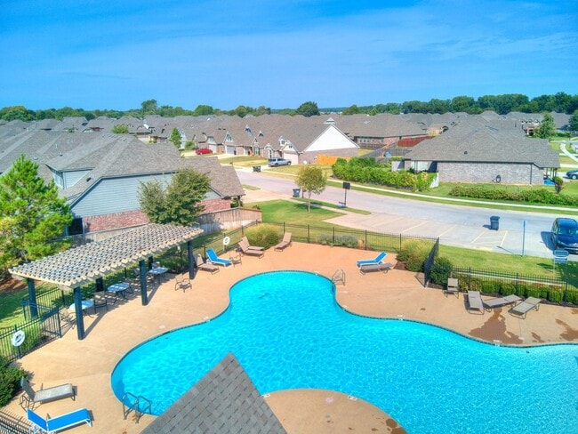 Building Photo - Stunning 3 bedroom, 2 bathroom home located in Bixby, Oklahoma!