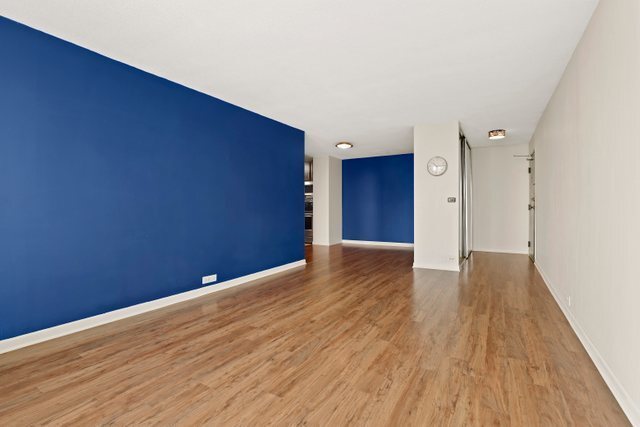 Foto del edificio - 2740 N Pine Grove Ave