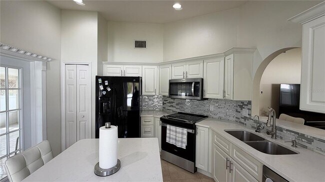 Building Photo - 632 Dharma Cir