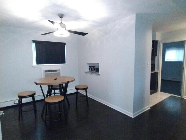 Foto del edificio - 17270 Bentler St