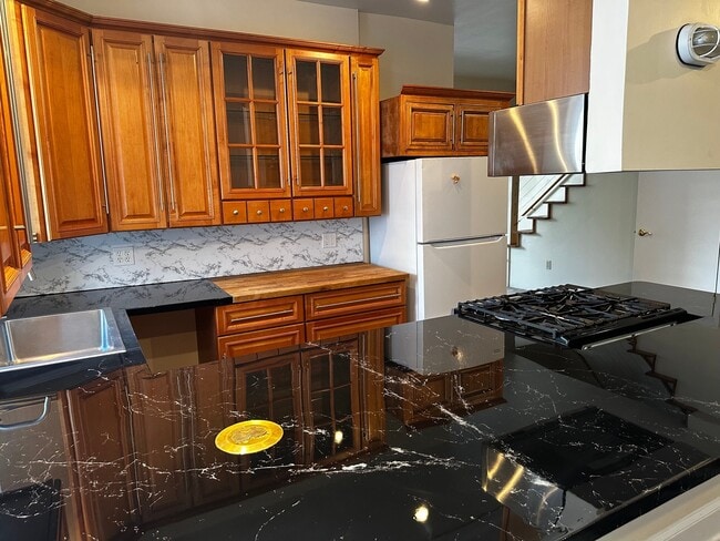 Photo - 1315 Park Rd NW (Washington, DC) House