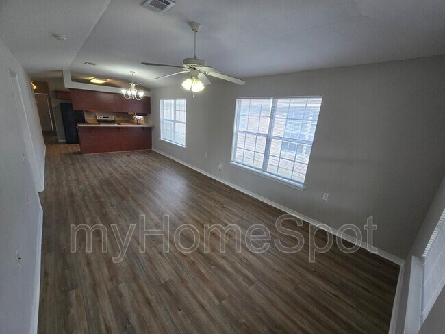 Foto del edificio - 3115 Flintlock Dr