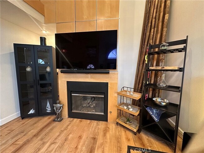 Foto del edificio - 2217 Vanderbilt Ln