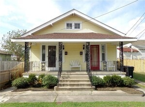 Building Photo - 1021 Nunez St