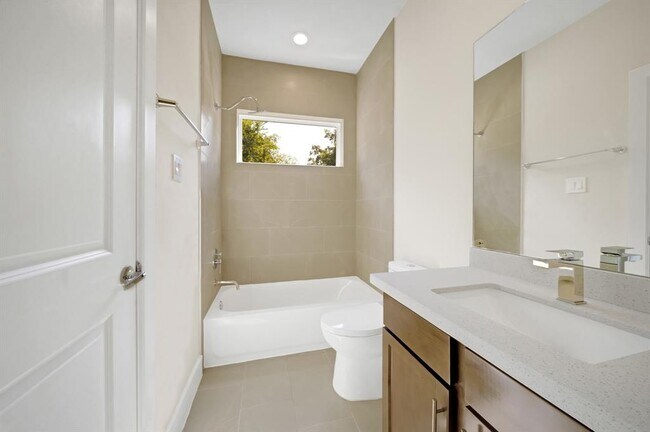 Foto del edificio - 4510 Trevor Pk Ln