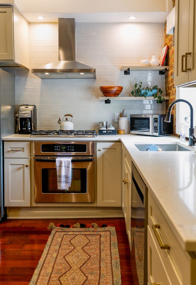 Building Photo - 416 N 3rd St