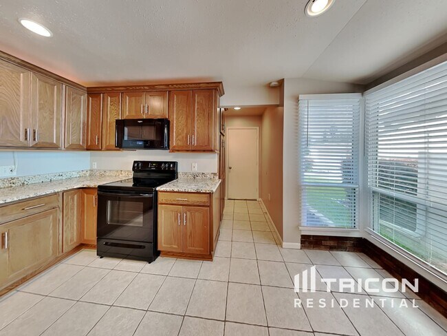 Foto del edificio - 4005 Cypress Landing S