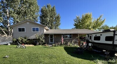 Building Photo - 1340 E Navajo Dr