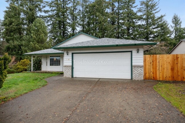 Building Photo - 20160 Quinalt Dr