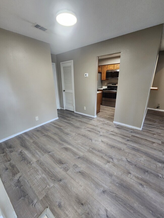 Foto del edificio - 1 bed 1.5 bath at Sagewood Condominiums, 2...