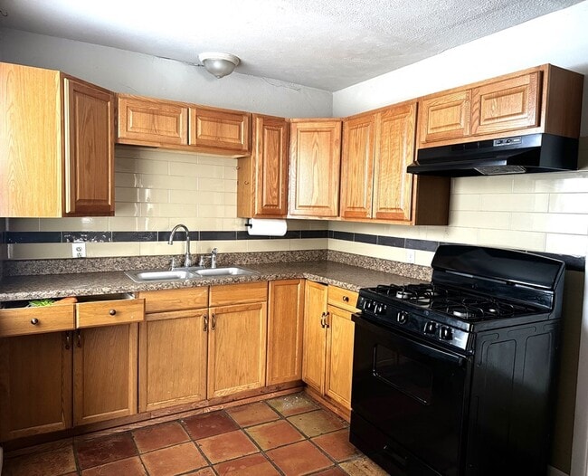 Foto del edificio - 3110 N Dixie Blvd