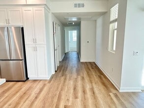 Interior Photo - Romneya Row in Anaheim
