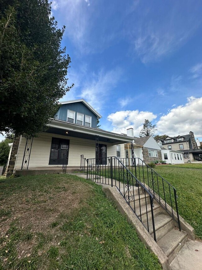 Building Photo - BIG THREE BEDROOM APARTMENT FOR RENT IN UPPER DARBY