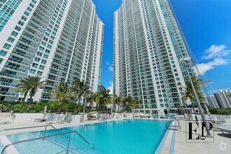Building Photo - 950 Brickell Bay Dr