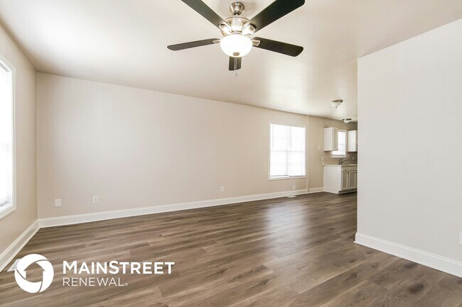 Foto del edificio - 1517 Pleasant Garden Ln
