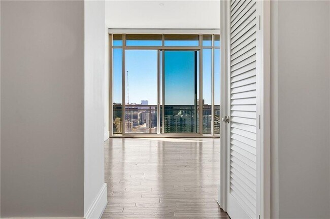 Foto del edificio - 1065 Peachtree St NE