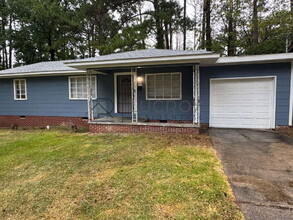Building Photo - 2364 Coronet Pl