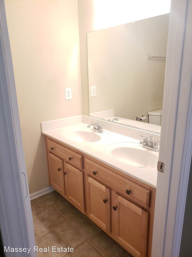 Foto del edificio - 2 br, 2.5 bath House - 2010 Freeport Drive