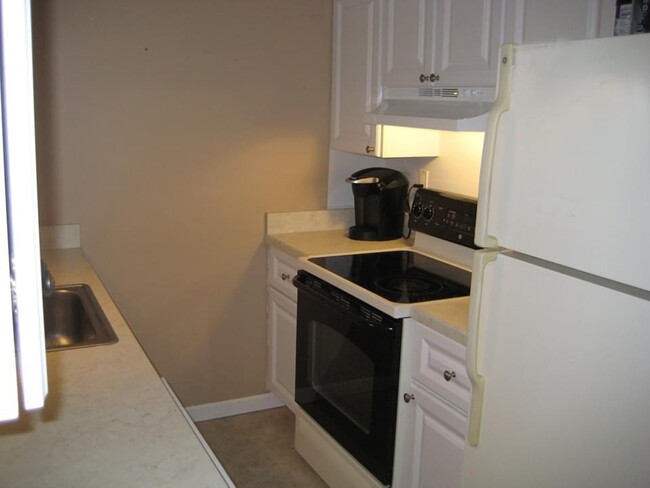 New Kitchen - 1 Radnor Dr