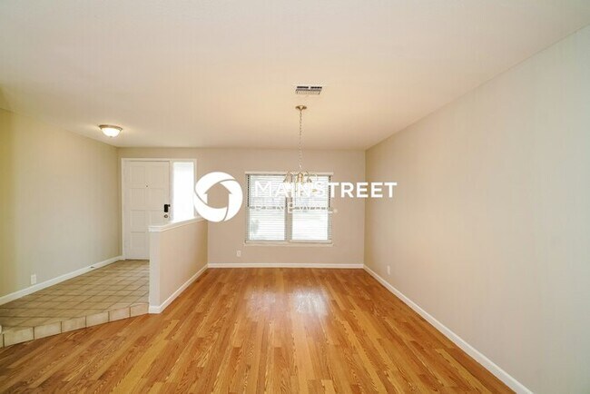 Building Photo - 4 Bedroom Pet-Friendly Home in SAN ANTONIO...