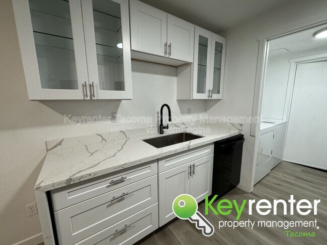 Foto del edificio - 15909 18th Ave Ct E