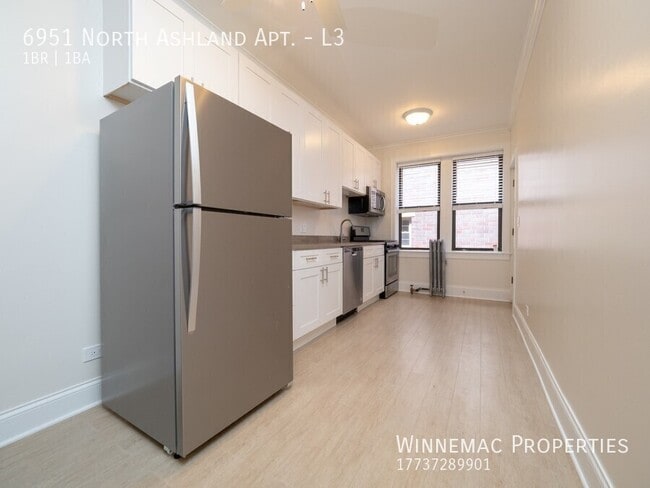 Building Photo - 6951 N Ashland Ave