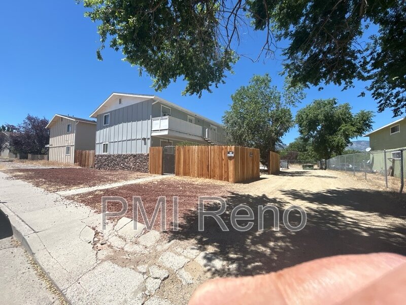 Primary Photo - 1416 North Edmonds Drive