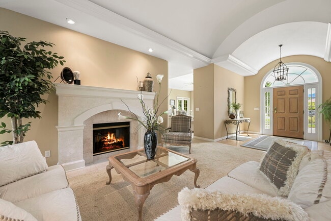 Building Photo - 3479 Hill Cir